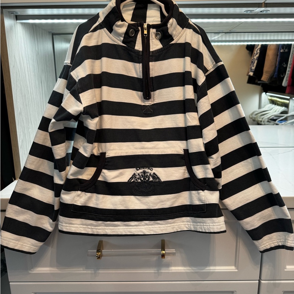 Striped Black and White kids Pullover Size 8/9 NWOT
